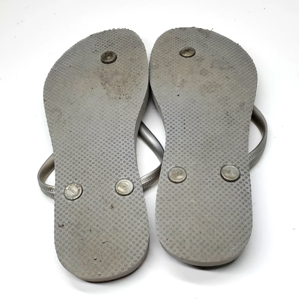 OLD NAVY Gray Flip Flops 7